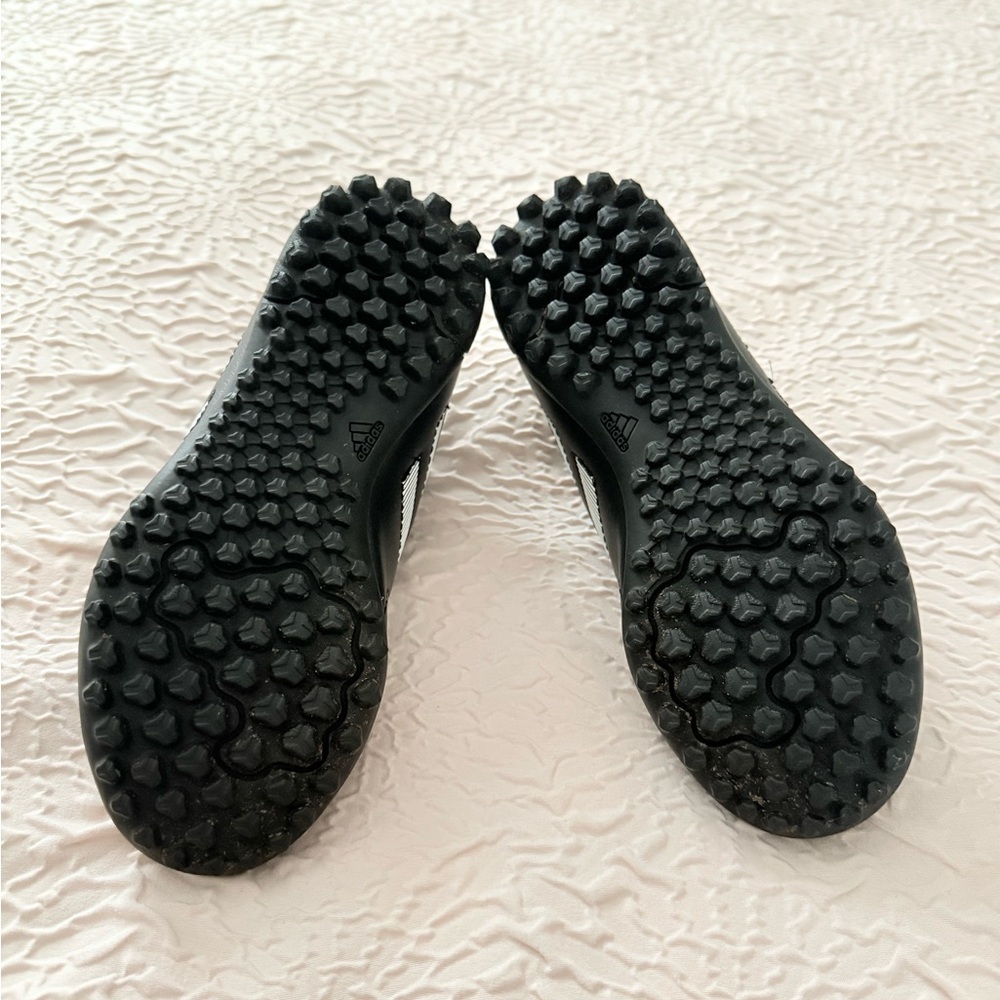 Adidas boys turf soccer cleats - Picture 4 of 6